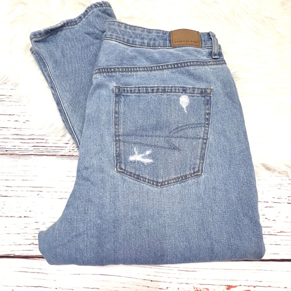 👖|•AMERICAN EAGLE•| Mom Jean High Rise Distressed Size 16 Long👖 - Picture 2 of 5